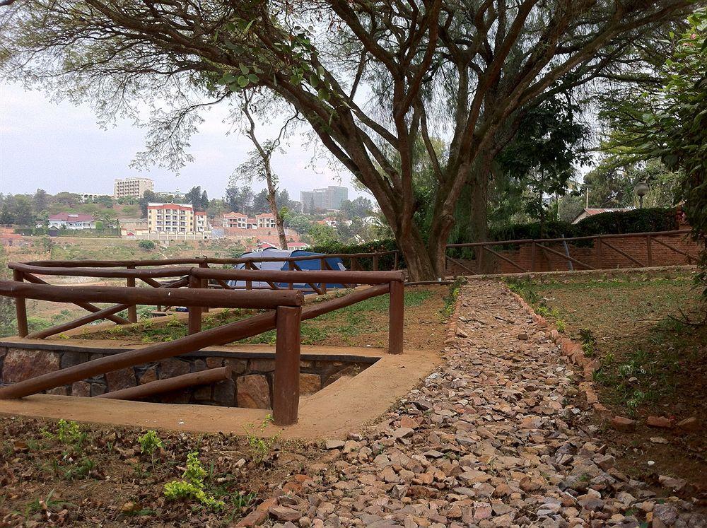 Discover Rwanda Youth Hostel Kigali Exterior photo