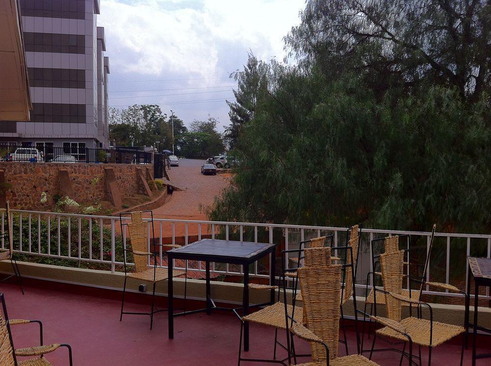 Discover Rwanda Youth Hostel Kigali Exterior photo