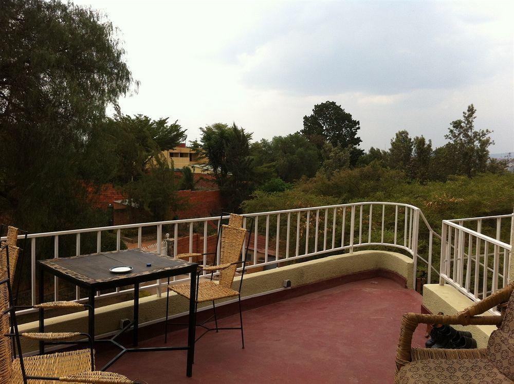 Discover Rwanda Youth Hostel Kigali Exterior photo