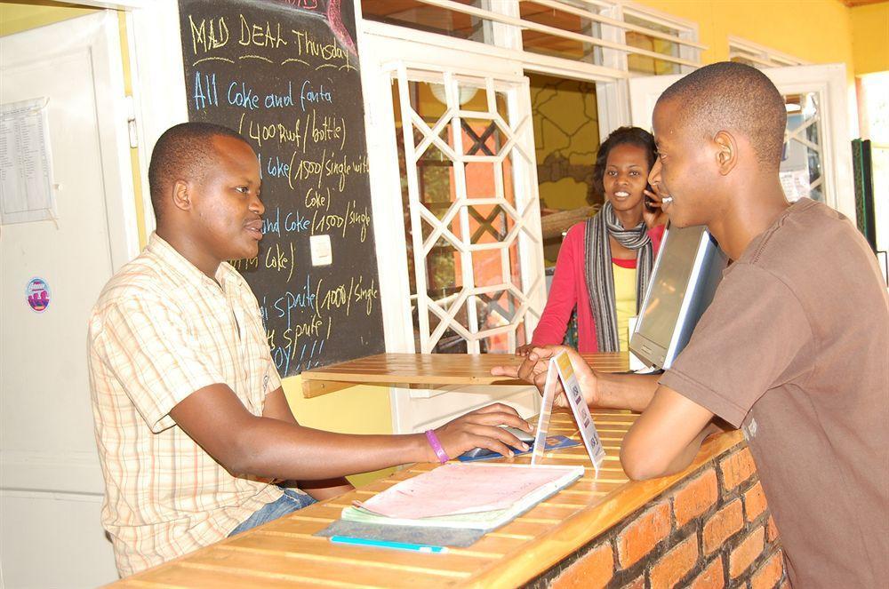 Discover Rwanda Youth Hostel Kigali Exterior photo