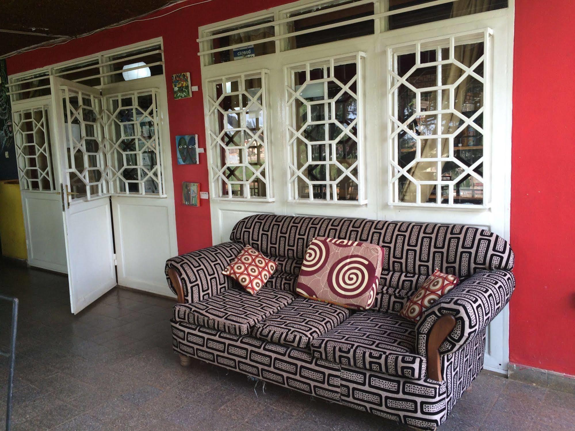 Discover Rwanda Youth Hostel Kigali Exterior photo